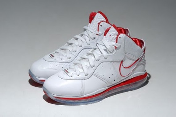 Sport-Red-New-Pictures-e1288205107629 Nike LeBron 8  Black & Red (Release Reminder)  