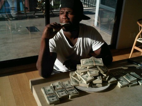 0-e1288730942995 50 Cent Twitpics How Rich He Is  