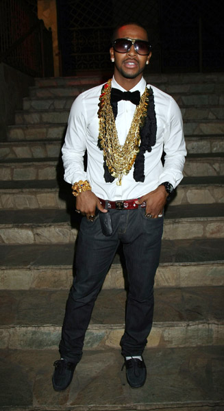 Omarion-26th-birthday-bash-lv-evidence-sunglasses-mcm-belt1 Omarion Admits To Being BiSexual aka A FLAMMER!!!!!!  
