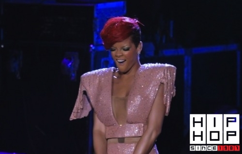 image017 Oh Na Na (What Are You Doing Rihanna) (Pic)  