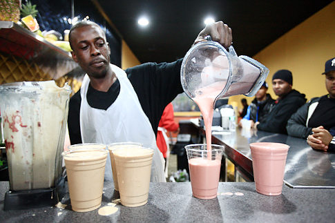 juice-bar-1 Styles P Opens Fresh Juice Bar in the Bronx  