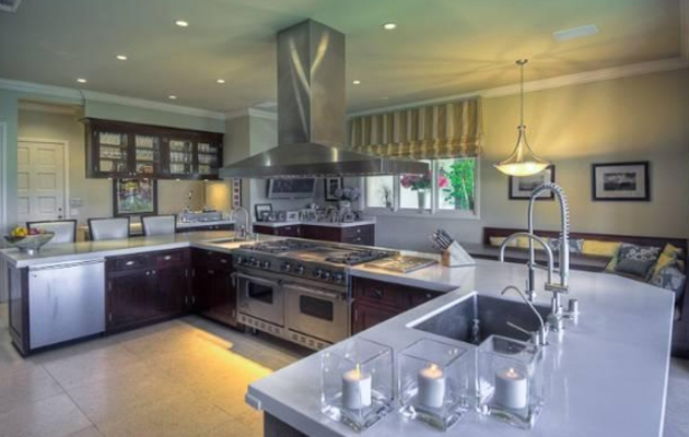 W2 Entourage Producer & Actor, Mark Wahlberg Lists His $14 Million Dollar Beverly Hills Mansion  