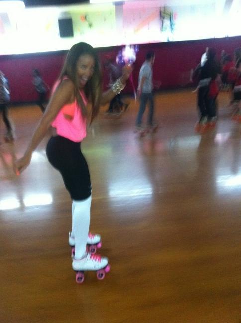 Angela-Simmons-HHS1987-Pic-4 Angela Simmons (@AngelaSimmons) Shows Off Her Donk While Skating  