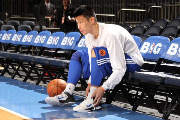 jeremy-lin-locker-msg-nike-02 Nike Extends Jeremy Lin's Contract & Offers Him His Own Signature Shoe  
