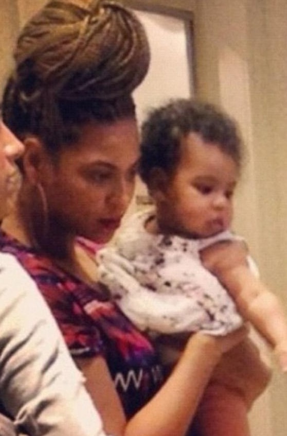 beyonce-with-blue-ivy-carter-photo-HHS1987-2012 Beyonce With Blue Ivy Carter (Photo)  