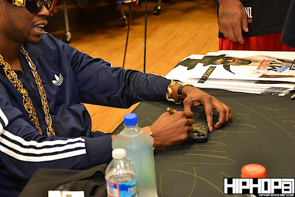2-Chainz-x-DTLR-Baltimore-8-10-2012-HHS1987-23 2 Chainz - Based on a TRU Story DTLR Baltimore In-Store Signing (Photos)  