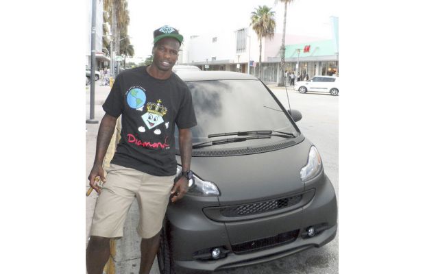 chad-johnson-drives-a-smart-car-now-HHS1987-2012 Chad Johnson Drives a Smart Car Now  