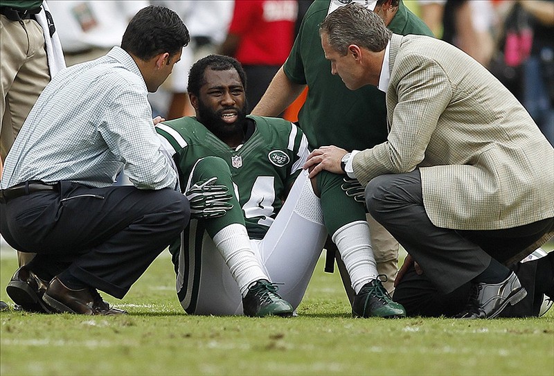 darrelle-revis-jets Jet Lag: Jets DB Revis Out For Season With Torn ACL 