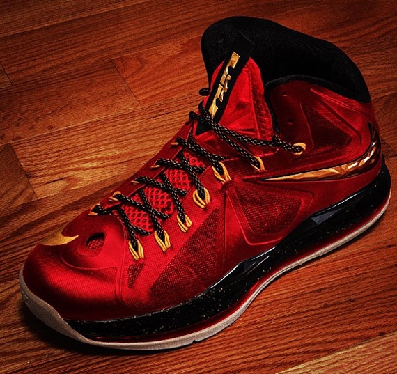 Lebron-X Nike Lebron X (Miami Heat) (Red,Black & Gold)  