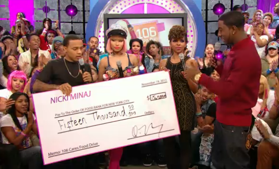 15k Nicki Minaj Donates $15k to NYC Food Bank & Turkey Drive (Video)  
