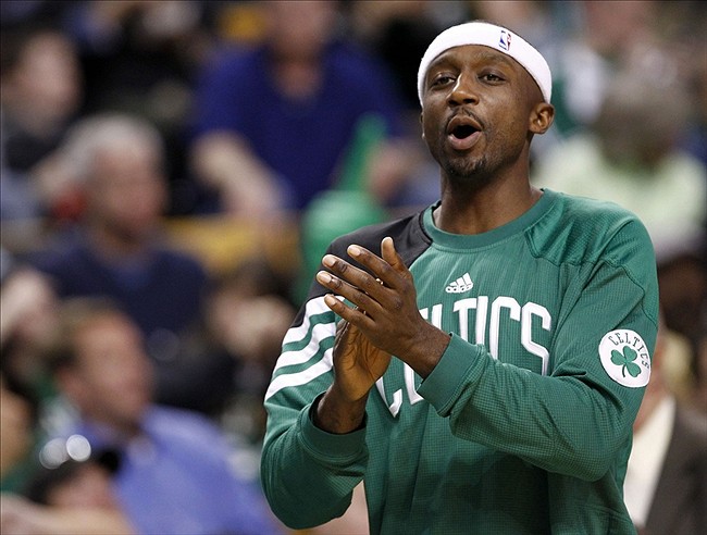 6682356 Jason Terry Works As A Parking Attendant In Boston (Video)  